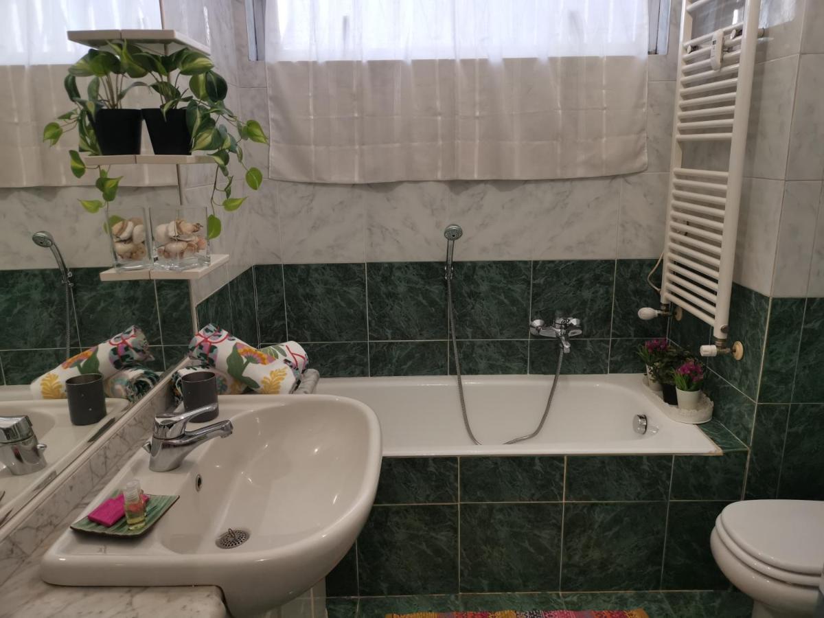Bnbook Trilo Mind Rho Trilocale Con 2 Camere E 2 Bagni Exterior foto